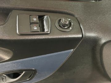 Opel Vivaro - 10