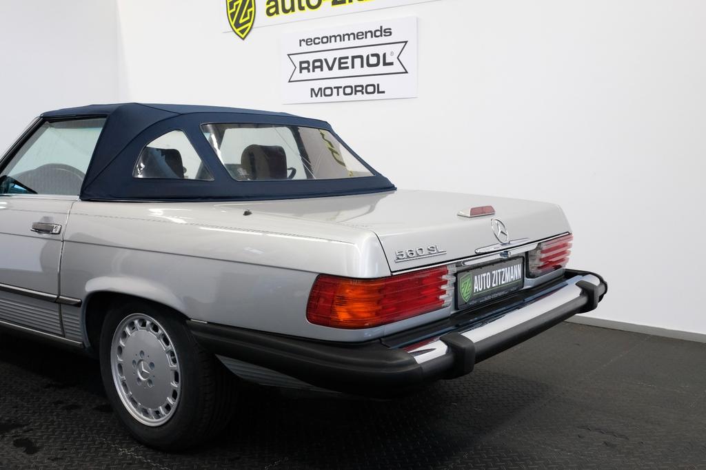 Mercedes-Benz SL 560