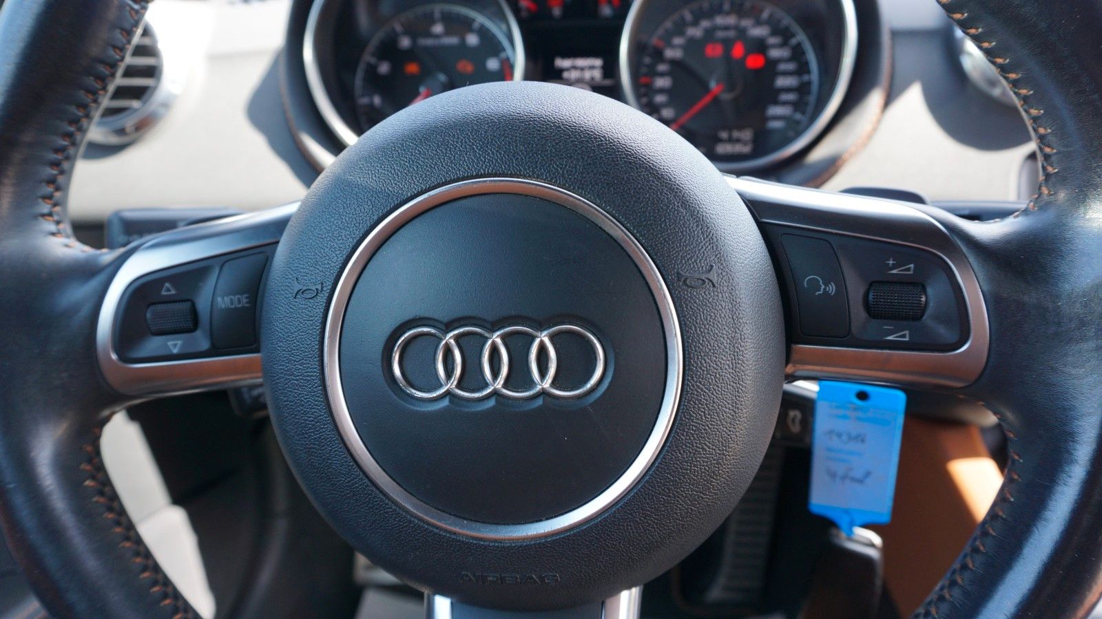 Fahrzeugabbildung Audi TT Roadster 2.0 TFSI quattro,Leder,Navi,Xenon,SH