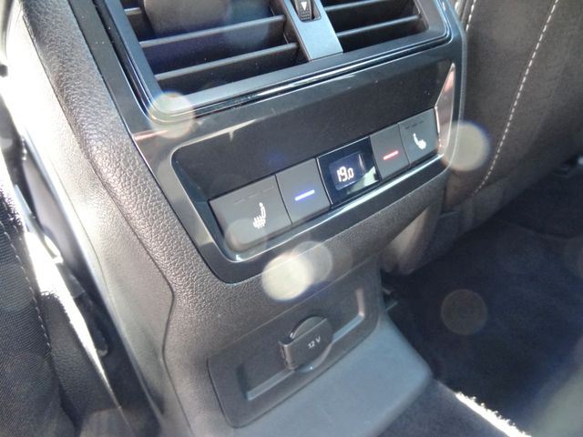 Fahrzeugabbildung Skoda Karoq Sportline/2.Hd/LED/Pano/Virtual/Navi/SitzH