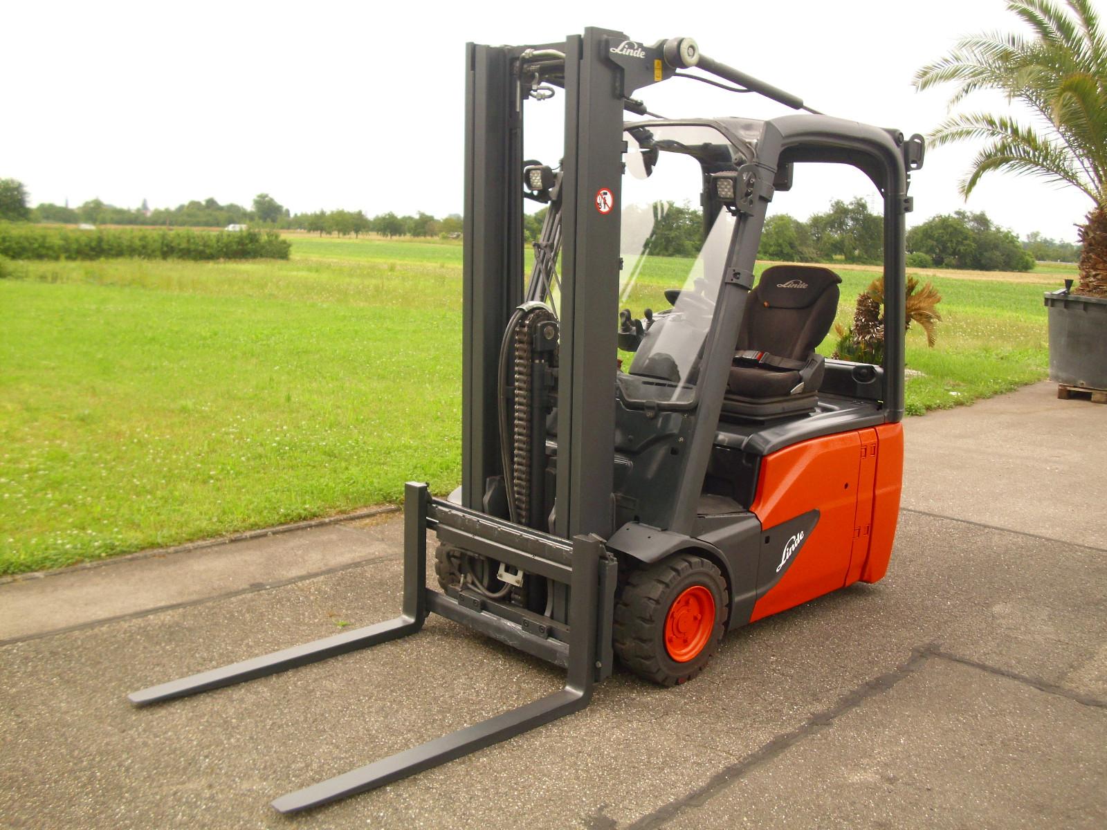 Linde E16C-02 EVO TRIPLEXMAST-SEITENSCHIEBER