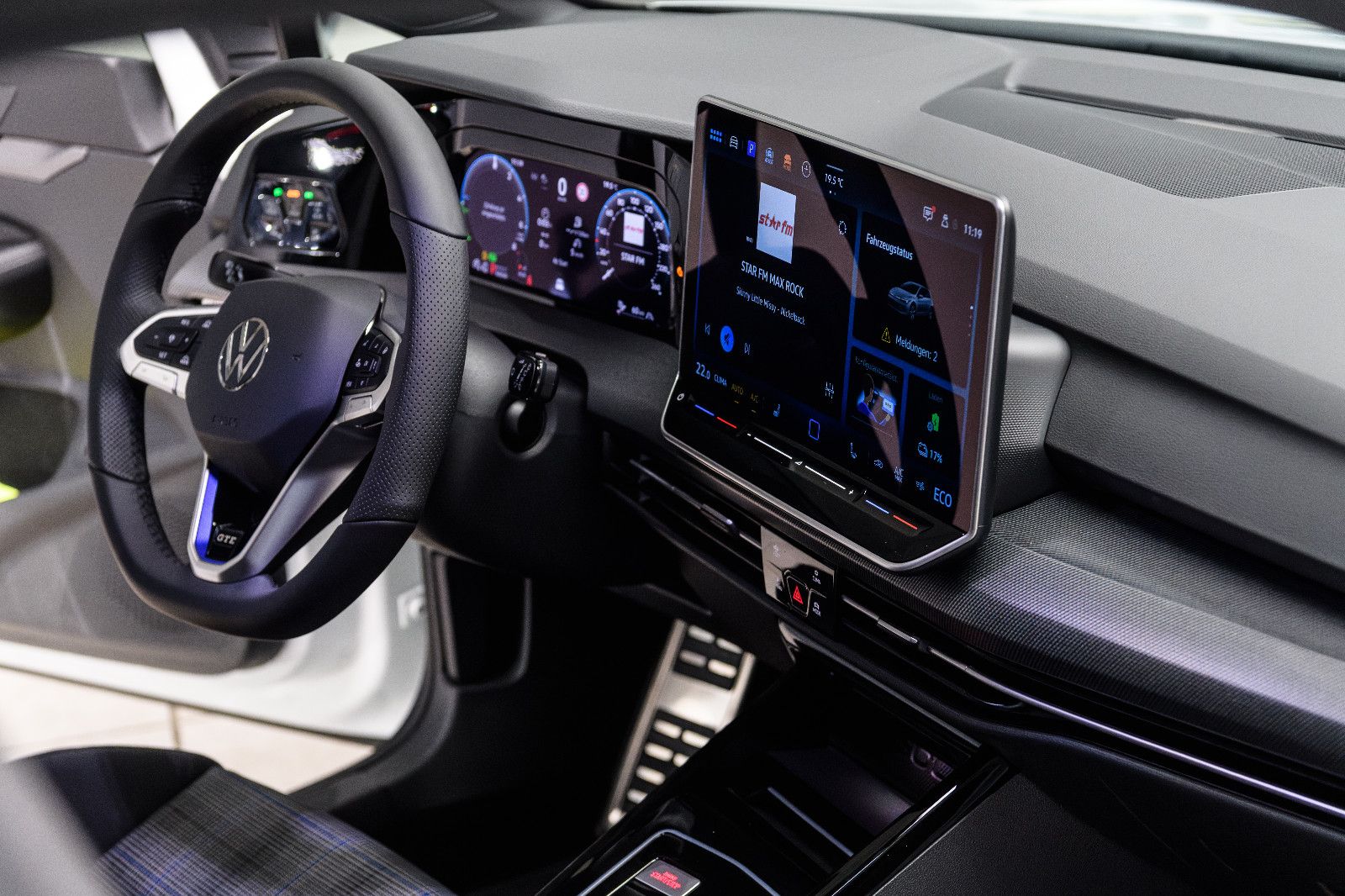 Fahrzeugabbildung Volkswagen Golf GTE BLACK-STYLE+ IQ-LIGHT