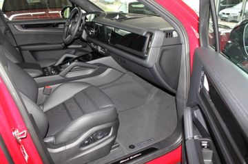 Porsche Cayenne - 9