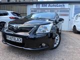 Toyota Avensis Kombi Edition 1. Hand Garagenwagen - Toyota Avensis in Oberhausen