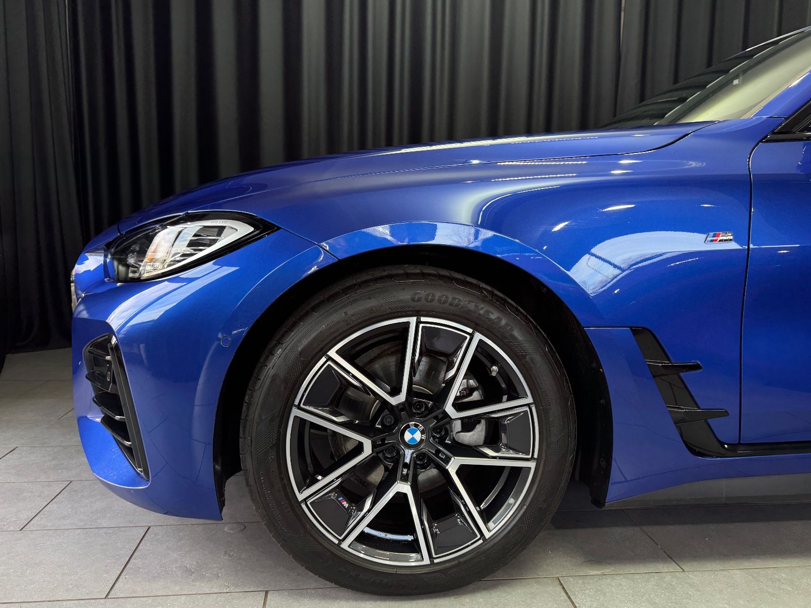 Fahrzeugabbildung BMW 420d Gran Coupe xDrive M SPORT|CURVED|ACC|