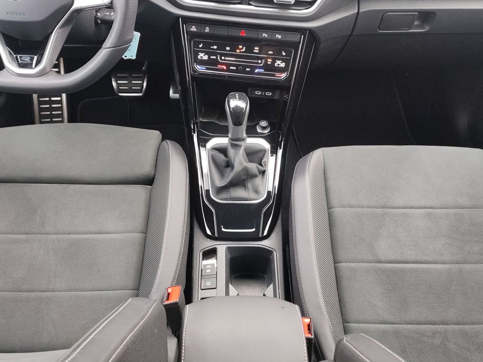 Volkswagen T-Roc - Bild 8