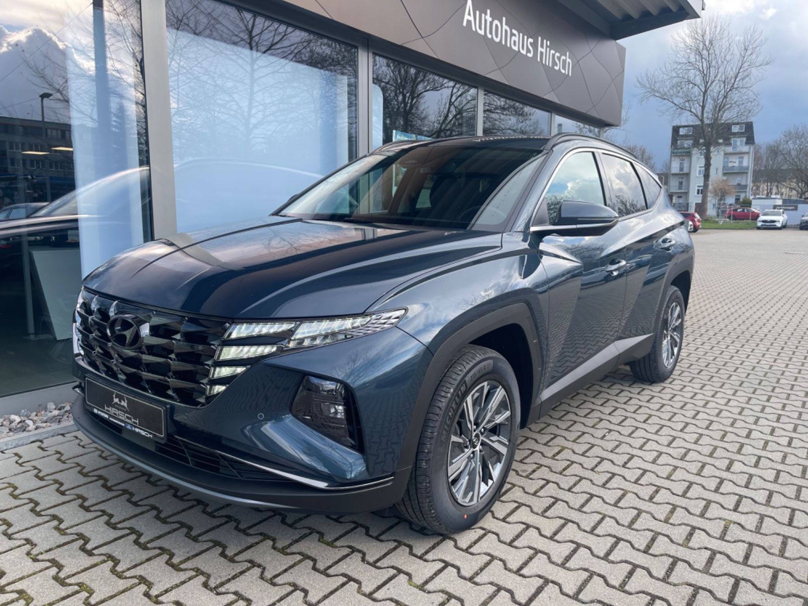 Fahrzeugabbildung Hyundai TUCSON Hybrid 230PS 1.6 T-GDI Trend LED NAVI RFK