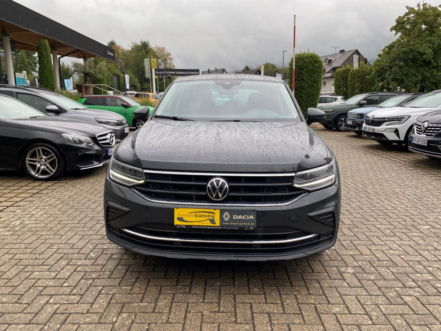 Fahrzeugabbildung Volkswagen Tiguan Basis Navi LED ACC Apple CarPlay Android
