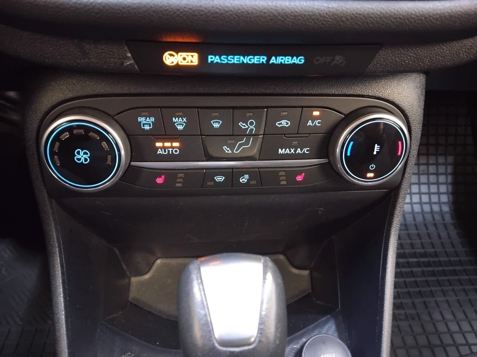 Ford Fiesta (06/2026, Benzin)