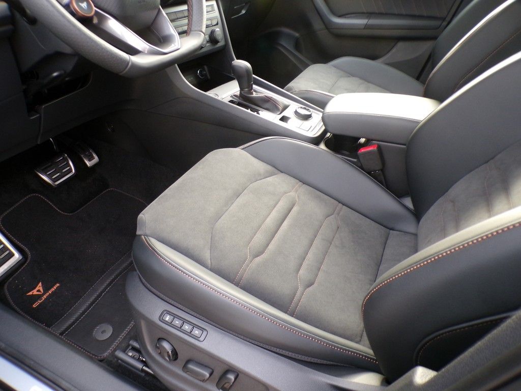 Fahrzeugabbildung CUPRA Ateca 2.0 TSI VZ DSG 4Drive