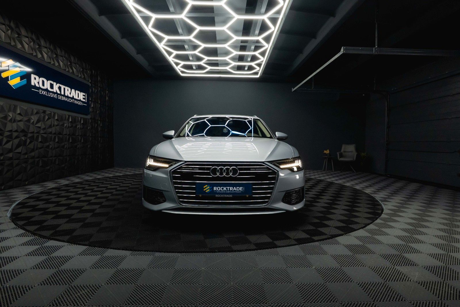 Fahrzeugabbildung Audi A6 Avant 50 TFSIe quattro SportDesign*Matrix*ACC