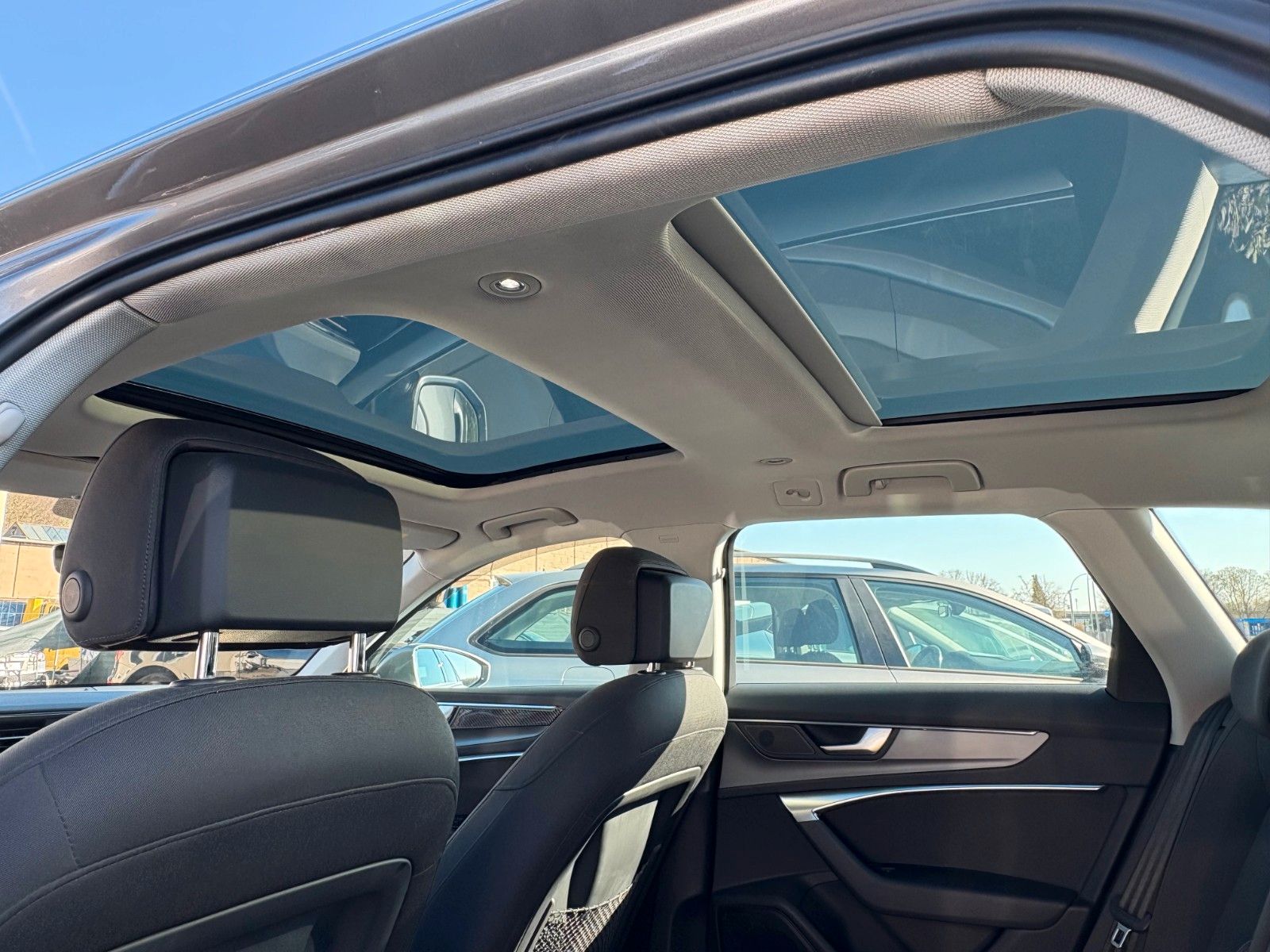 Fahrzeugabbildung Audi A6 Avant 45 TFSI quattro Aut. Navi LED Pano AHK
