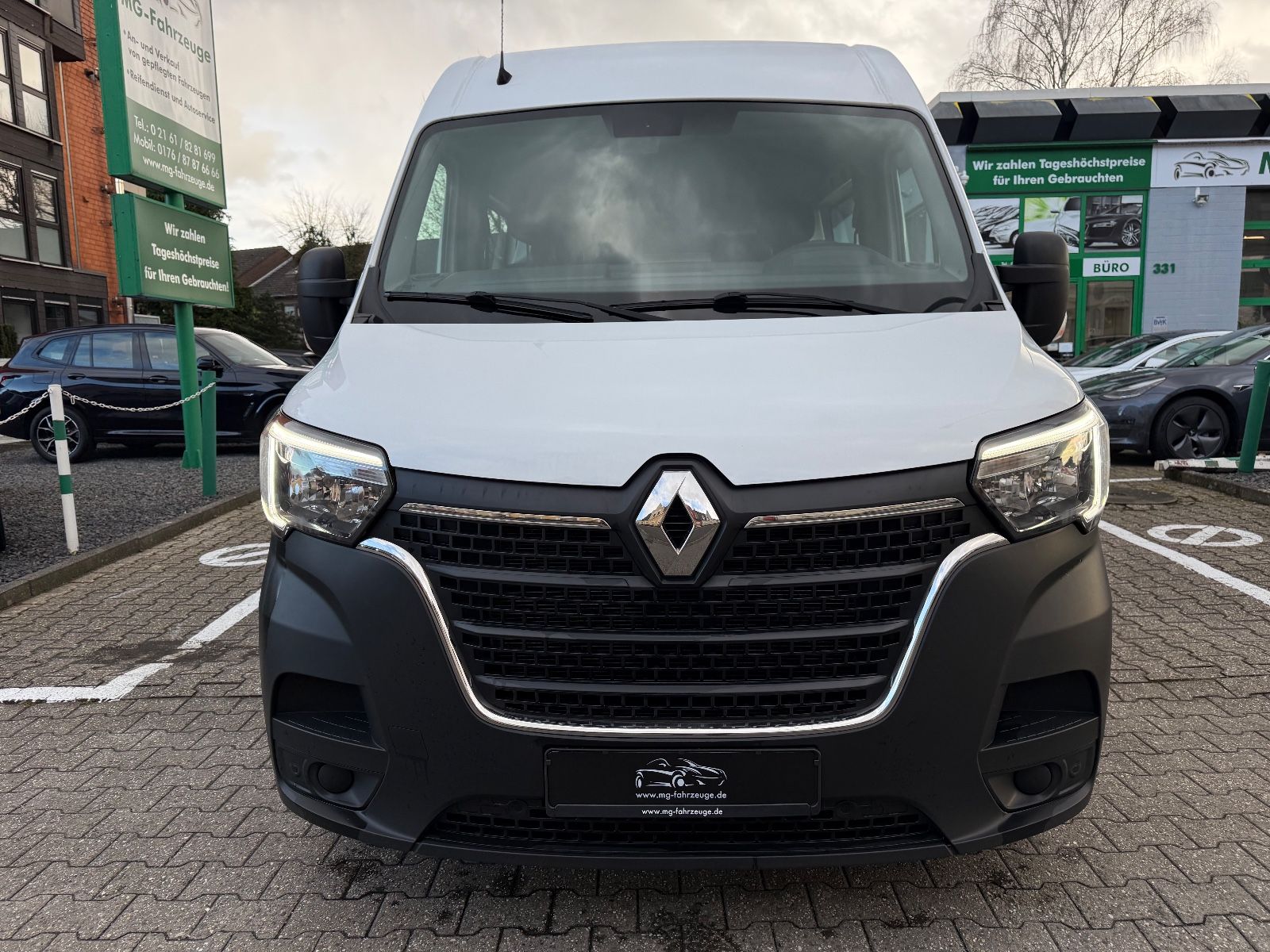 Fahrzeugabbildung Renault Master III Kasten L3H2 NAVI KAMERA 7-SITZER