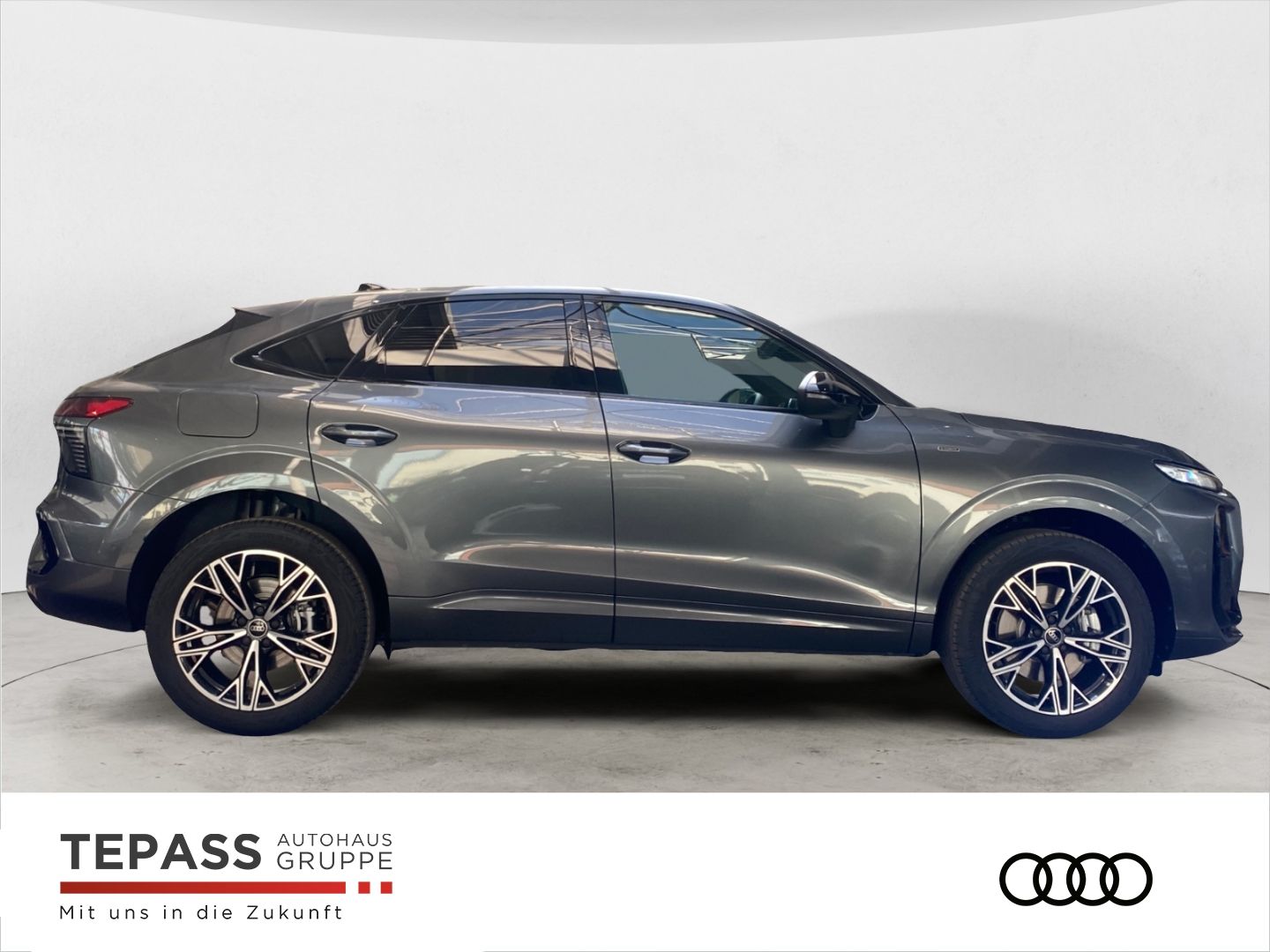 Audi Q3 Sportback e-HYBRID TECH PLUS S LINE PANO OLD foto 4