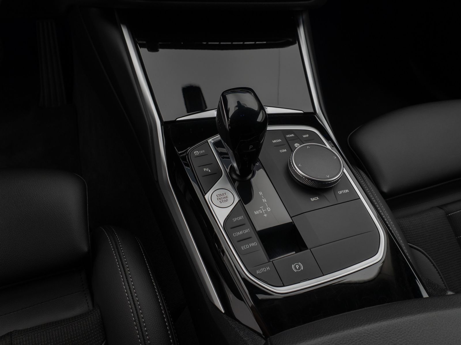 Fahrzeugabbildung BMW 320d SportLine DAB PDC Geschwindigkeitsreg Sport