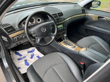Mercedes E 220 - 8