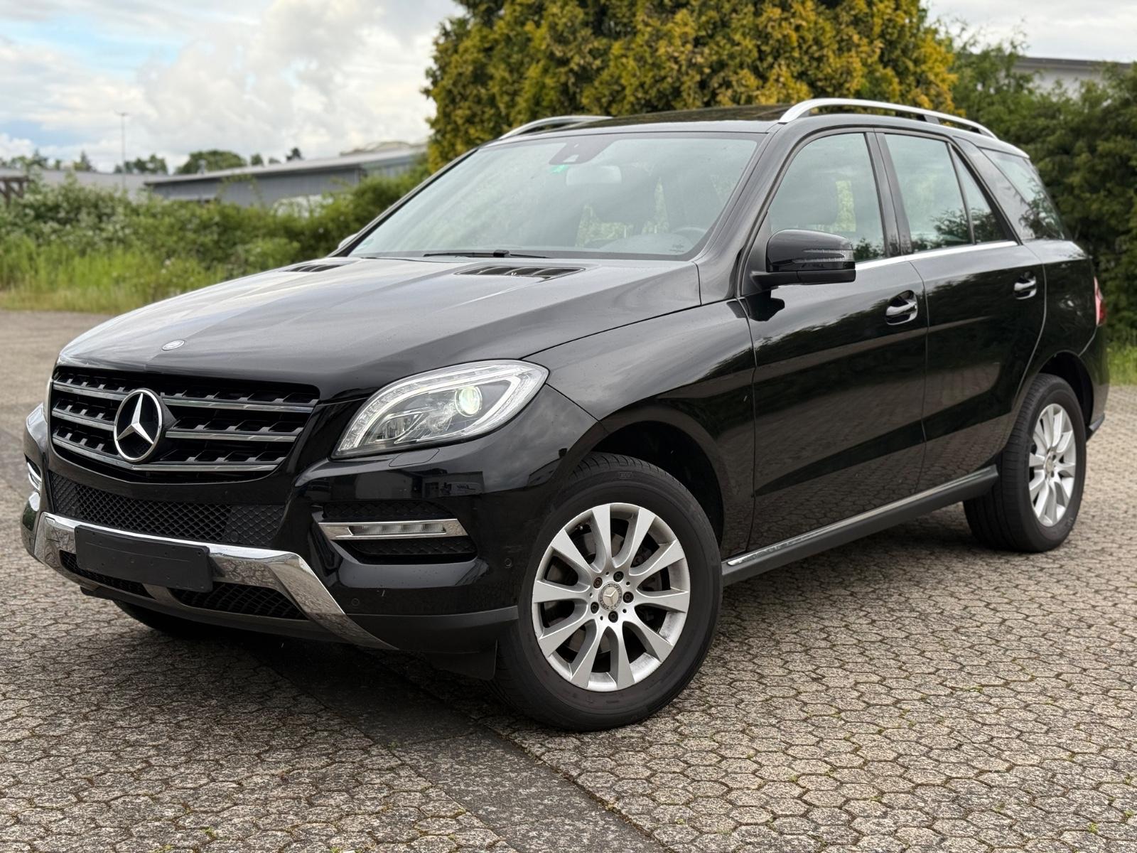 Mercedes-Benz ML 250 CDI BlueTec * 7G AUTO.* AHK * SCHIEBEDACH