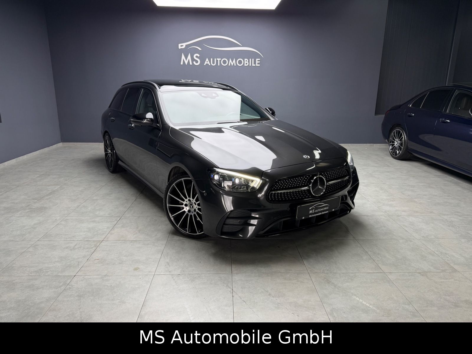 MERCEDES-BENZ E 220 d T AMG Line Panoramadach / 360°
