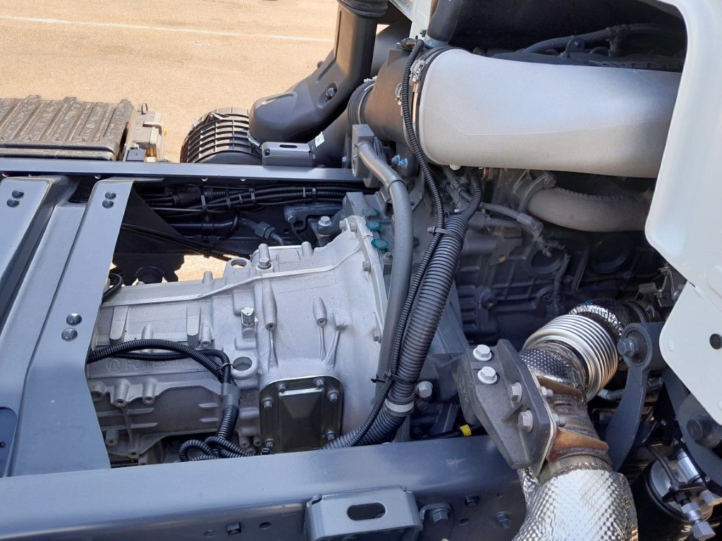 Fahrzeugabbildung DAF FA XB 260 12t reparierter Wasserschaden