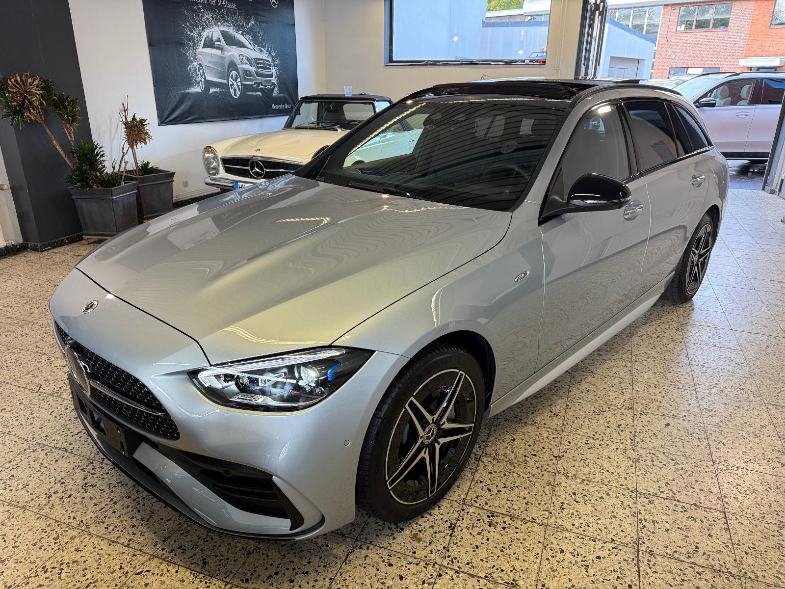 Mercedes-Benz C 300 T e AMG + NIGHT NAVI/LED/PSD/DISTR/HUD/AHK