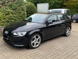 Audi A3 2.0 TDI Sportback (clean diesel) Attraction ( - Audi A3: TDI Attraction