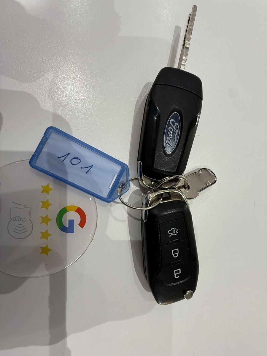 Fahrzeugabbildung Ford Fiesta 1,1i Cool & Connect, Klima, PDC