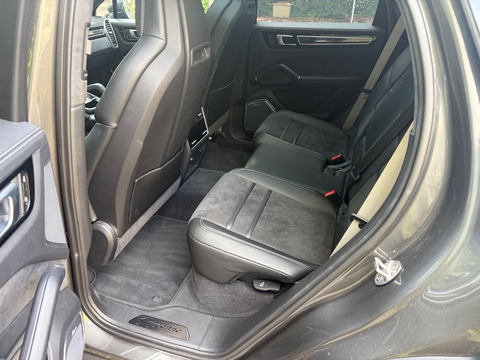 PORSCHE Cayenne 13