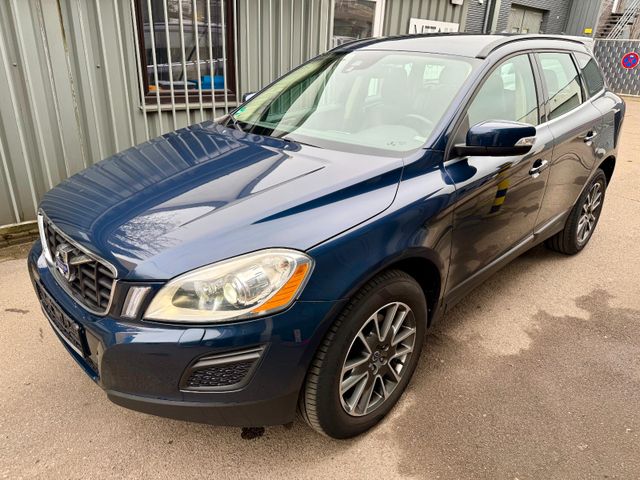 Volvo XC60 Edition PRO AWD 1.Hand AHK Xenon Leder Auto