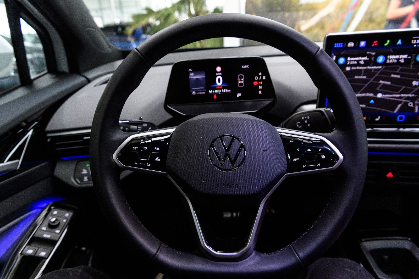 Fahrzeugabbildung Volkswagen ID.4 Pro IQ-LED+AHK+360°KAM+KEYLESS+WÄRMEP+DCC