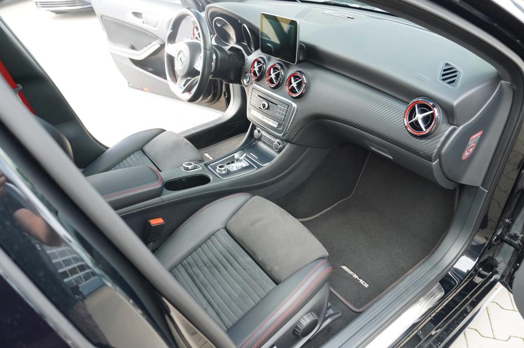 Mercedes-Benz A 45 AMG