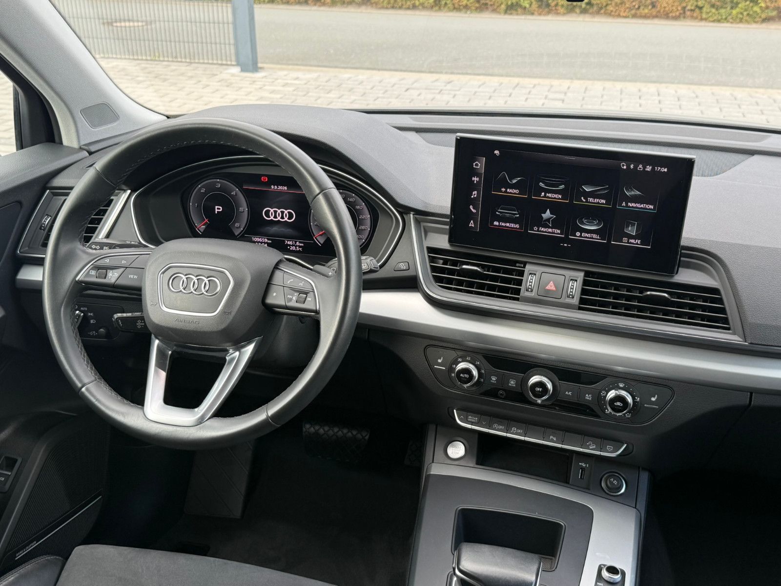 Fahrzeugabbildung Audi Q5 Sportback 40 TDI quattro advanced