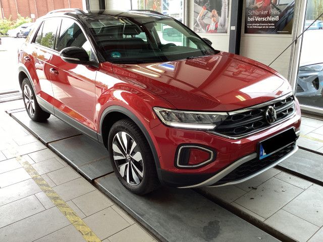 Volkswagen T-Roc 1.5 TSI Move CarPlay Szhzg LED Climatronic foto 3