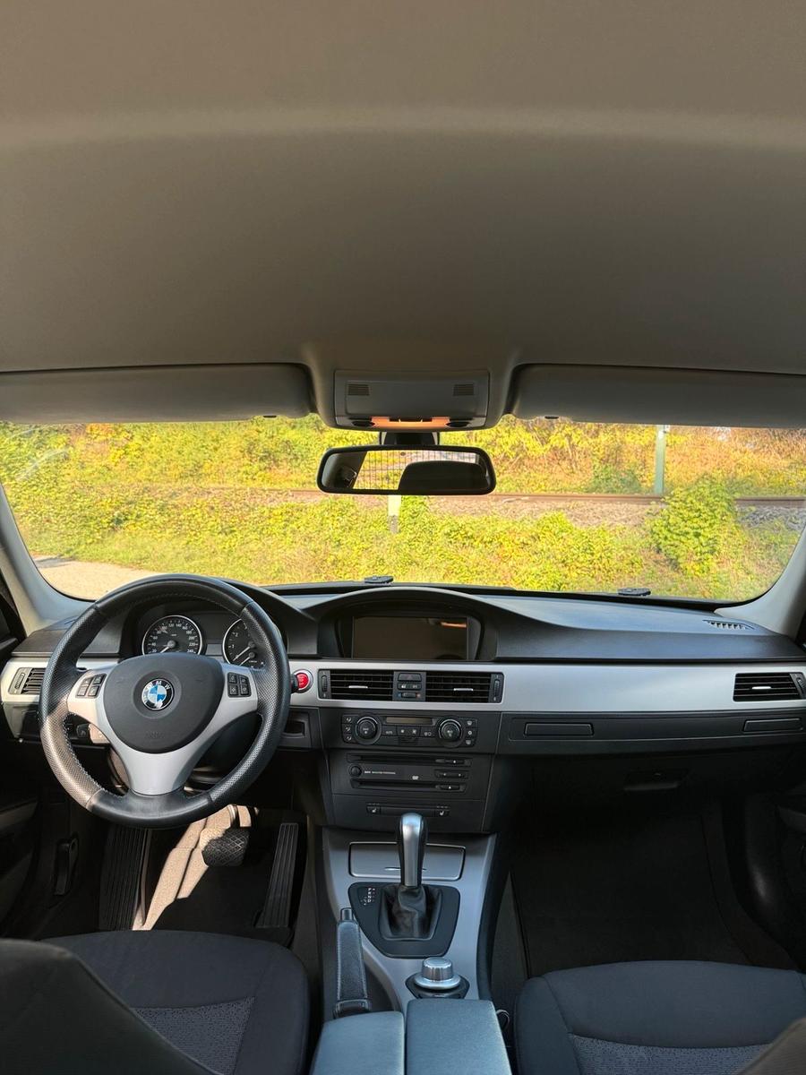 BMW 325 2005 — photo 10