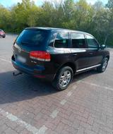 Volkswagen VW Touareg 3.0  V 6 TDI Automatik Volllede... - Volkswagen Touareg aus 2005: V6