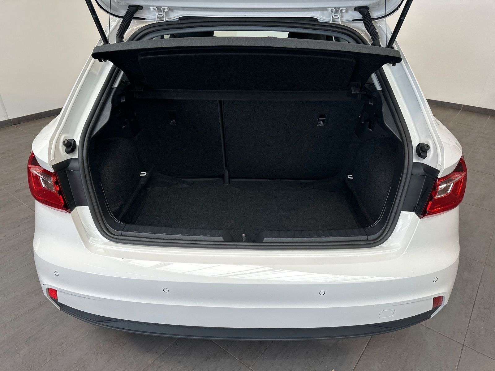 Fahrzeugabbildung Audi A1 35 TFSI Sportback Aut. NAV+PDC+DAB+VCOCKPIT