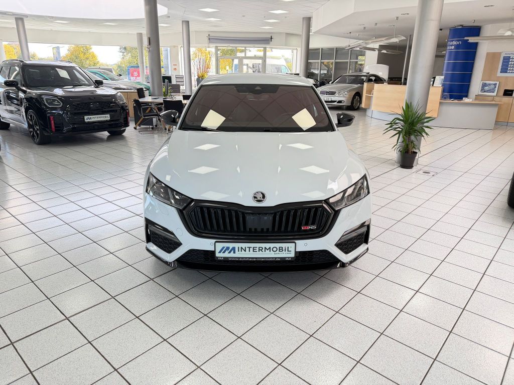 Skoda Octavia 2.0 TDI RS Plus 4x4*H-Up*Standhzg*Kamera