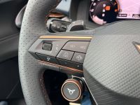 CUPRA Terramar 1.5 eTSI DSG SHZ NAV PANO AHK 3J GAR bei Autohaus Landmann & Maier OHG
