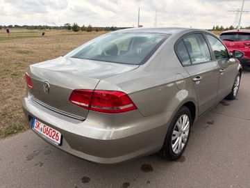 Volkswagen Passat - 7
