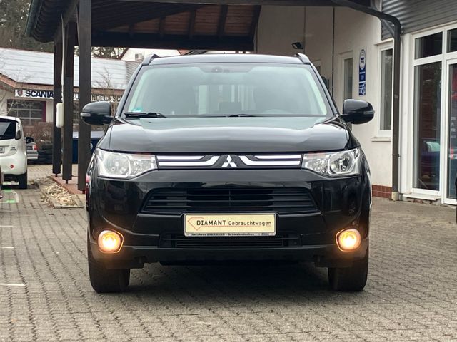 Mitsubishi Outlander ClearTec 2.2 DI-D Invite 2WD AHK PDC