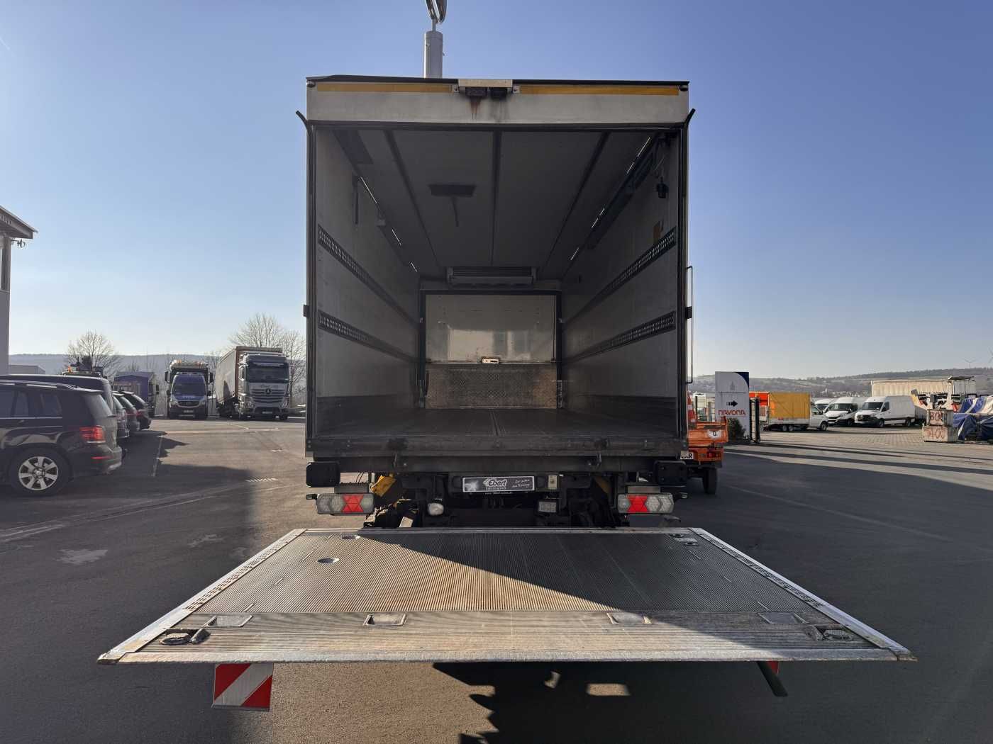 Fahrzeugabbildung Ackermann Z-VA-F 19/7,5 Carrier Supra 950U LBW Bär 2.000kg