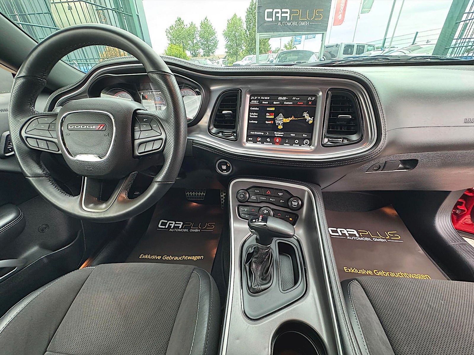 Fahrzeugabbildung Dodge Challenger 6.4 V8 SRT 392 SCAT PACK SHAKER R/T