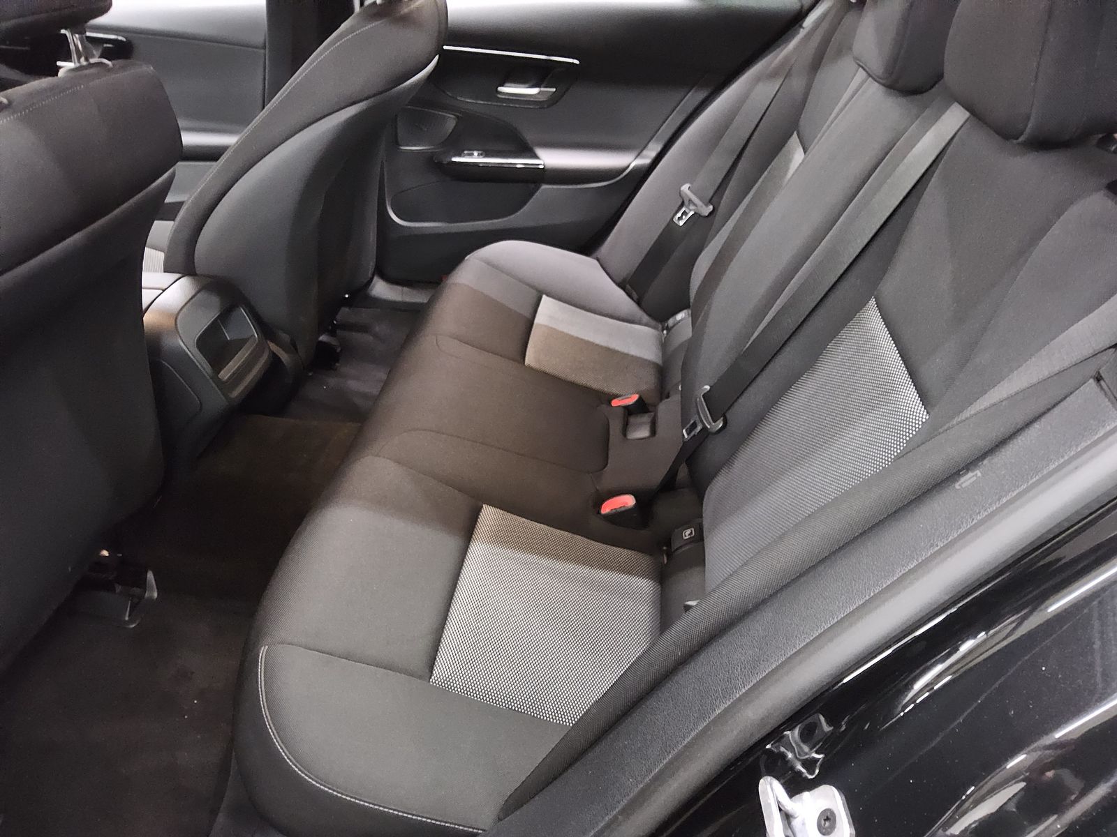 Mercedes-Benz C 220 T d Avantgarde Navi LED AHK Rückfahrkamera foto 13