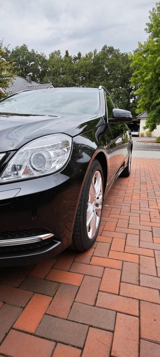 Mercedes-Benz E 220 CDI T BlueEFFICIENCY Standard