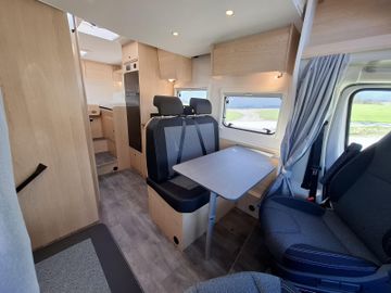 Sunlight Sub TS 67 8G Autom. Fahrradträger Hubbett