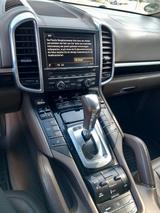 Porsche Cayenne 3,0l Diesel "Platinum Edition", Voll - Porsche in Frankfurt (Main)
