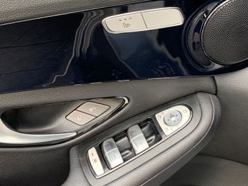 Bild 15 Mercedes-Benz C 200 CGI Automatik Navi PDC SHZ