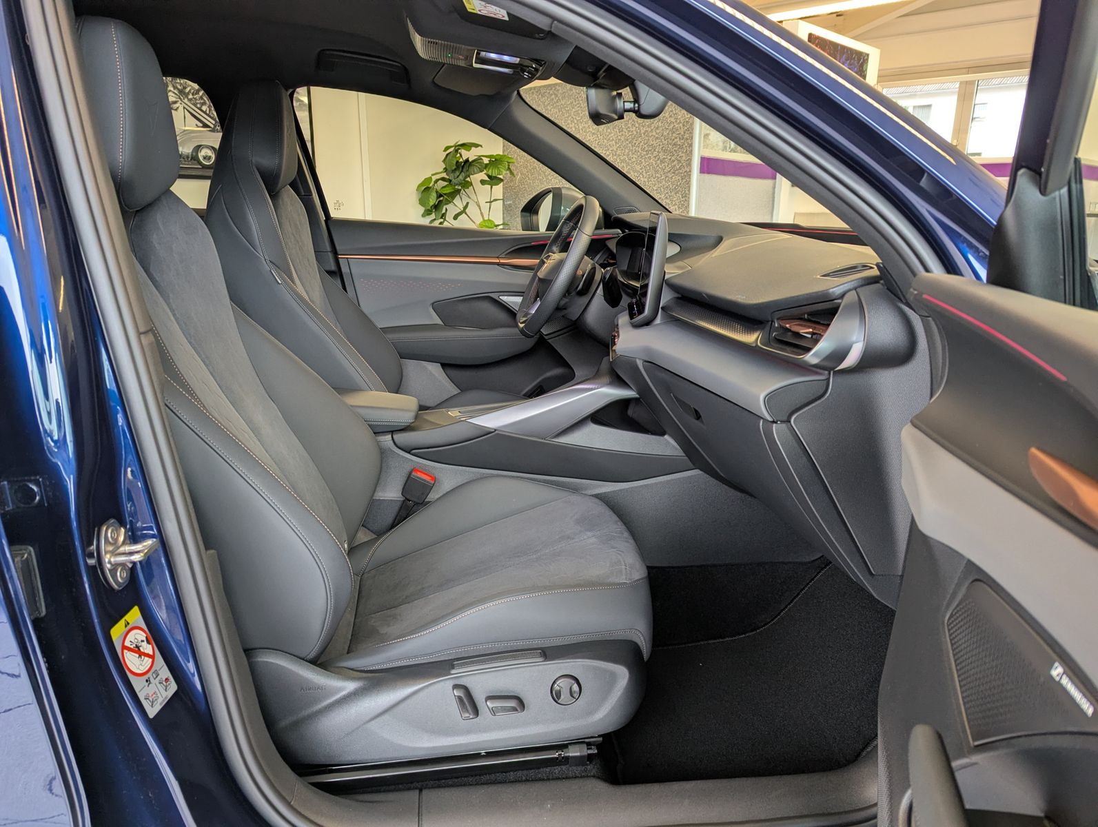 CUPRA Terramar 1.5 eTSI Sennheiser Edge-Paket HUD 19" - Image 14