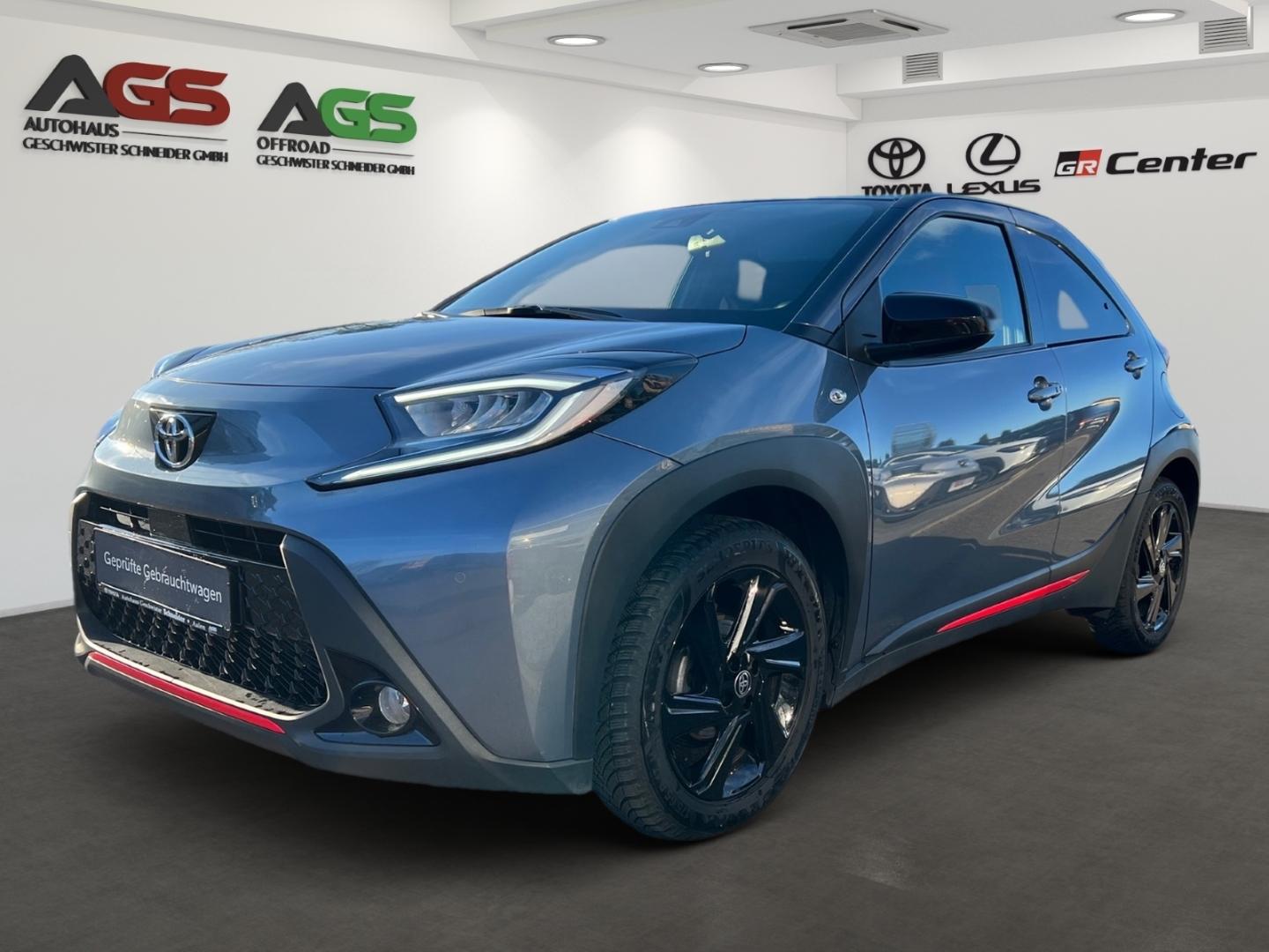 Toyota Aygo X UNDERCOVER 8 Fachbereift Scheckheftgepfle