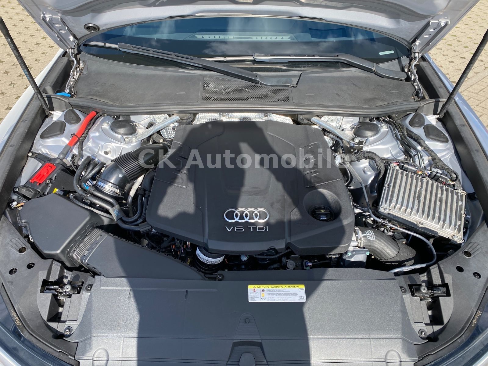 Fahrzeugabbildung Audi A6 Avant 45 TDI Quattro/Navi/Head-Up/LED/Kamera