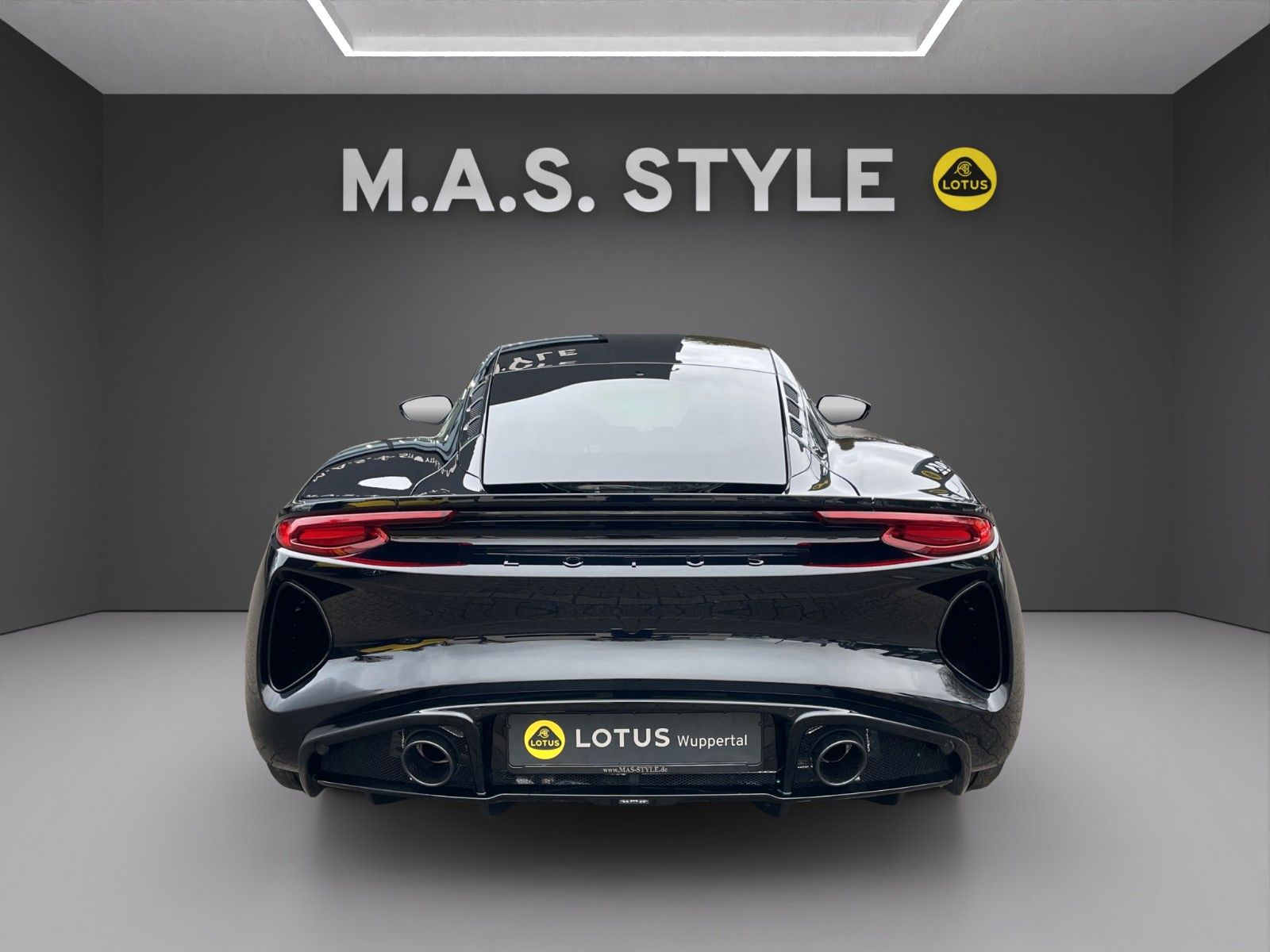 Fahrzeugabbildung Lotus Emira V6 SOC 1 of 10